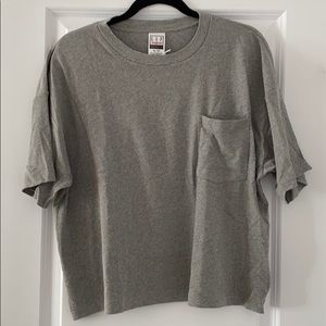NWT: Gap grey cropped tshirt